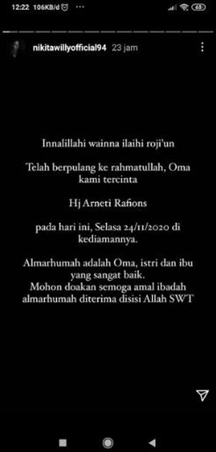 Nikita Willy mengabarkan bahwa sang nenek, Hj. Arneti Rafions meninggal dunia.