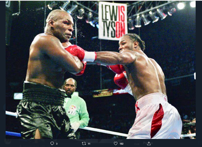 Pertarungan Mike Tyson (kiri) vs Lennox Lewis (kanan) terjadi pada 8 Juni 2002. Dalam duel itu, Lewis menjadi pemenang atas Tyson.