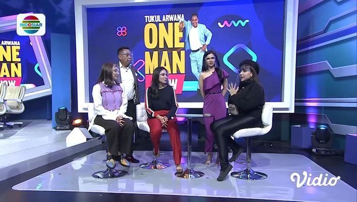 Wulan Guritno dalam acara Tukul One Man Show.