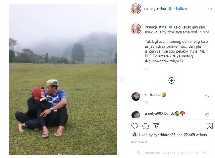 Okie Agustina bermesraan dengan Gunawan Dwi Cahyo