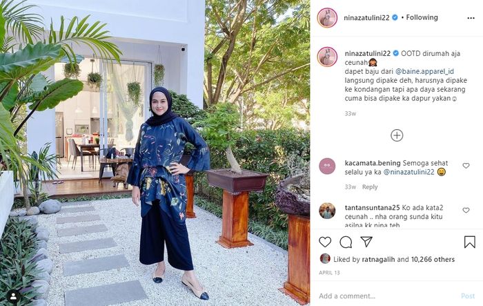 Ruang keluarga di rumah Nina Zatulini.