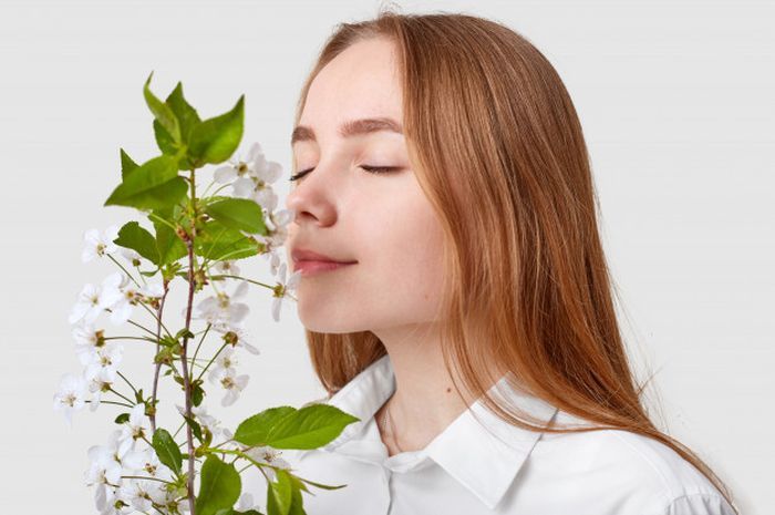 Indra penciuman mendadak peka, itu tanda hamil muda, meski belum telat menstruasi.