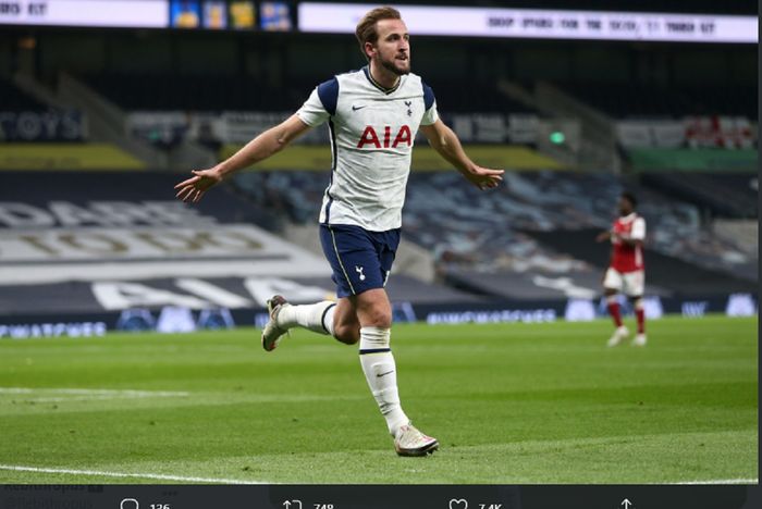 Pemain Tottenham Hotspur, Harry Kane, merayakan gol ke gawang Arsenal dalam laga pekan ke-11 Liga Inggris 2020-2021 di Tottenham Hotspur Stadium, Minggu (6/12/2020) pukul 23.30 WIB.