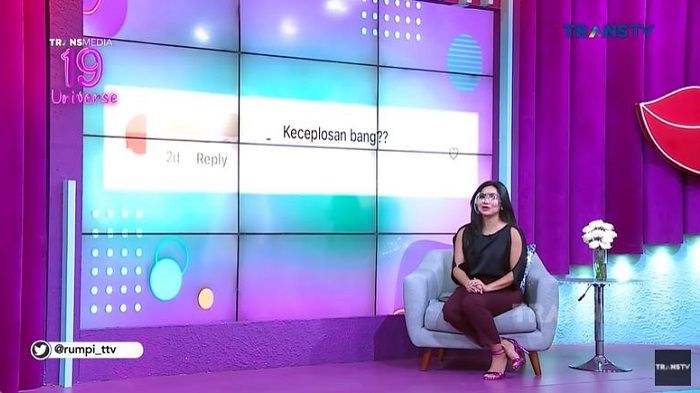 Feni Rose peringatkan Gisella Anastasia soal aksinya curhat ke Hotman Paris