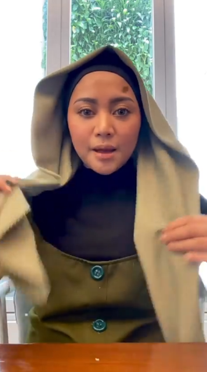 Tutorial Hijab Clean ala Selebgram Rachel Vennya