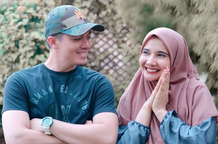 Irwansyah dan Zaskia Sungkar.