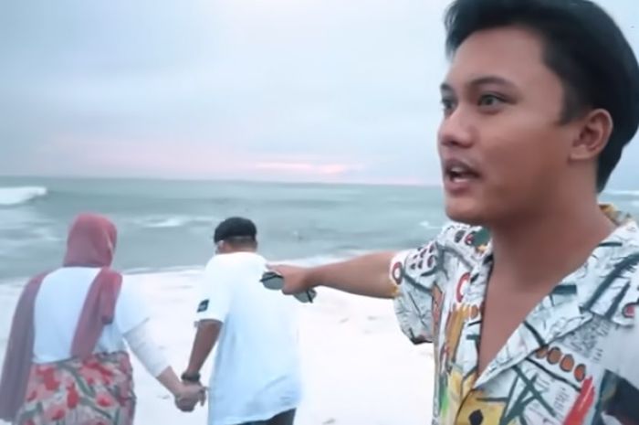 Rizky Febian menyaksikan kemesraan <a href='https://palembang.tribunnews.com/tag/sule' title='Sule'>Sule</a> dan <a href='https://palembang.tribunnews.com/tag/nathalie' title='Nathalie'>Nathalie</a> Holscher.