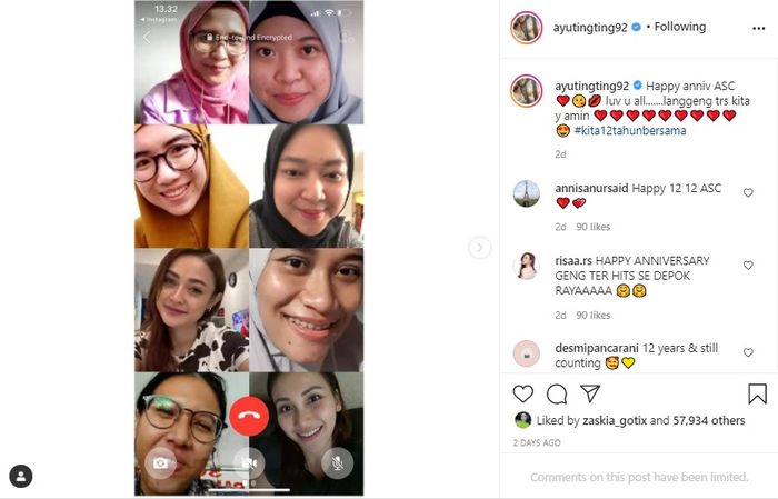 Kini sukses jadi biduan tajir, wajah asli <a href='https://manado.tribunnews.com/tag/ayu-ting-ting' title='Ayu Ting Ting'>Ayu Ting Ting</a> semasa SMA dibocorkan oleh <a href='https://manado.tribunnews.com/tag/teman-sekolah' title='teman sekolah'>teman sekolah</a>, intip penampilan lawas pacar Adit Jayusman saat ikut geng Depok. 