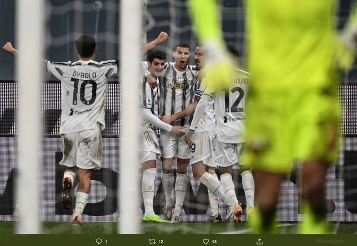 Cristiano Ronaldo merayakan gol untuk Juventus ke gawang Genoa pada pekan kesebelas Liga Italia 2020-2021, Minggu (13/12/2020).