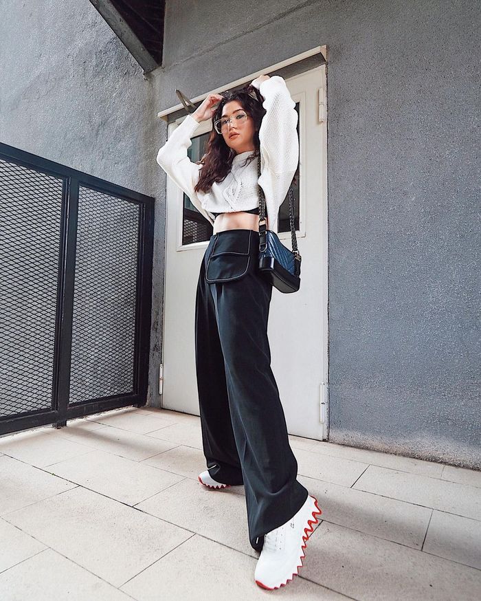 wide-leg trousers