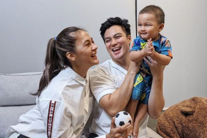 Baim Wong dan keluarga