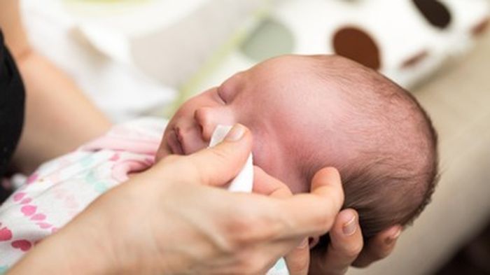 Penting pemeriksaan mata pada bayi baru lahir.