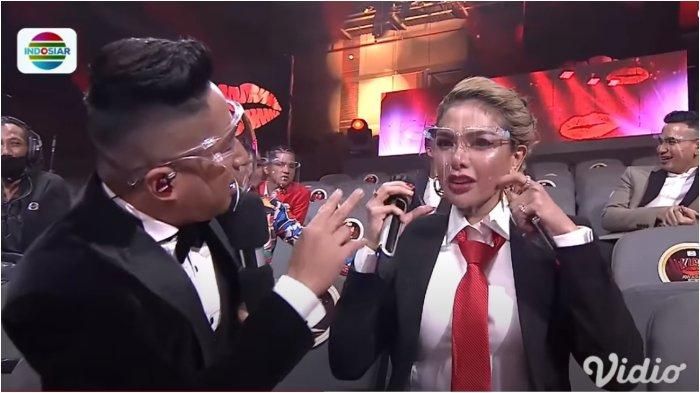 Nikita Mirzani dalam kanal YouTube Indosiar, Minggu (20/12/2020), Nikita Mirzani terbahak saat oplas Barbie Kumalasari disebut seharga Rp200 ribu