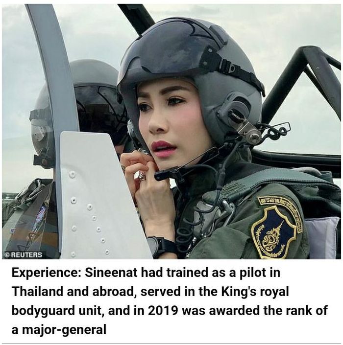 Sineenat pernah berlatih sebagai pilot di Thailand dan luar negeri, bertugas di unit pengawal kerajaan Raja, dan pada 2019 dianugerahi pangkat mayor jenderal.
