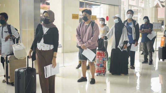 Airport Health Center di Bandara Soekarno-Hatta pada hari ini, Senin 21 Desember 2020, resmi membuka layanan prapesanan (pre-order service) untuk tes Covid-19 baik itu PCR Tes, rapid test antigen dan rapid test antibody.