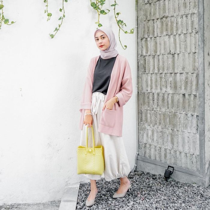 Padu Padan Outer Hijab dan Kulot ala Dianty