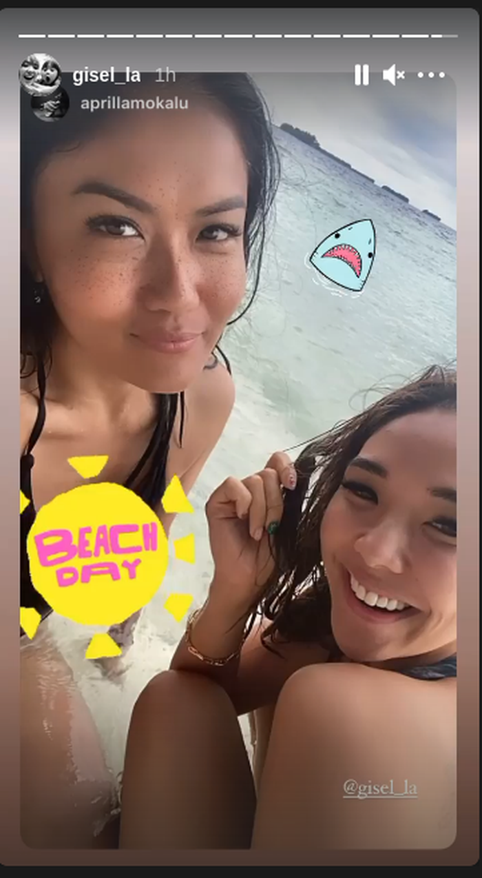 Gisella Anastasia sempat liburan ke pantai sebelum akhirnya jadi tersangka kasus video 19 detik yang viral