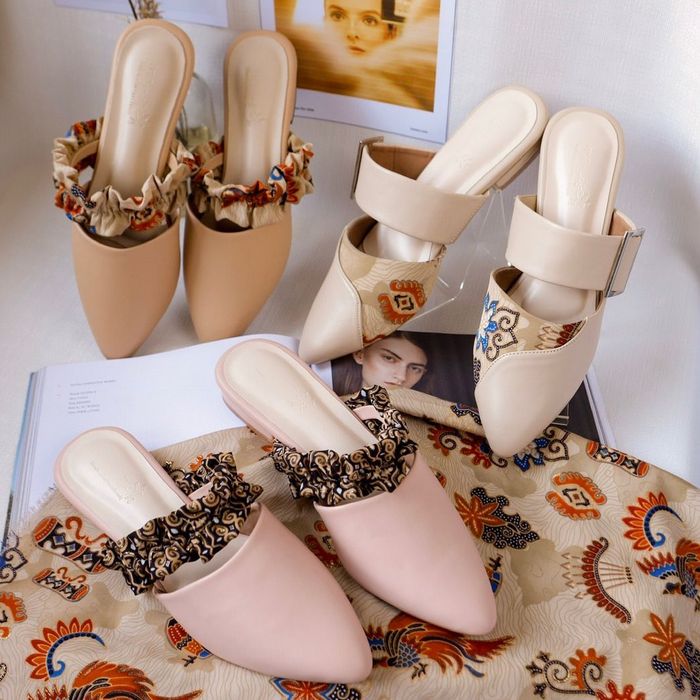 Mules Shoes - Manise Indonesia