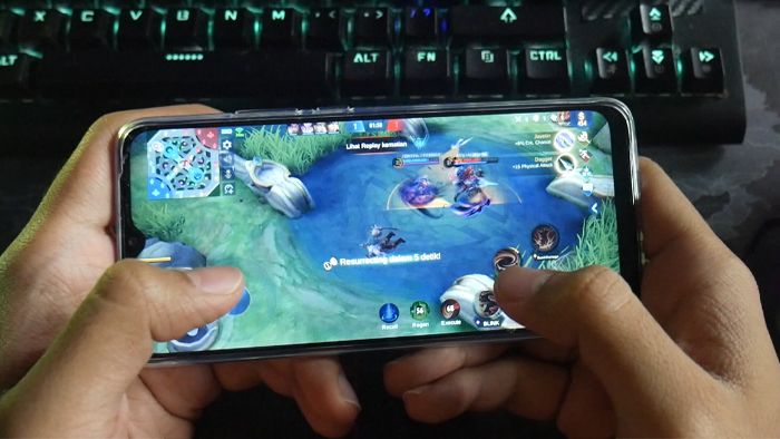 Play Mobile Legends on Oppo A15