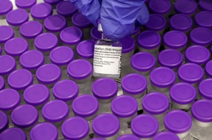 vaksin Pfizer-BioNtech Covid-19 nyata turunkan risiko infeksi Covid-19 hingga 90%.