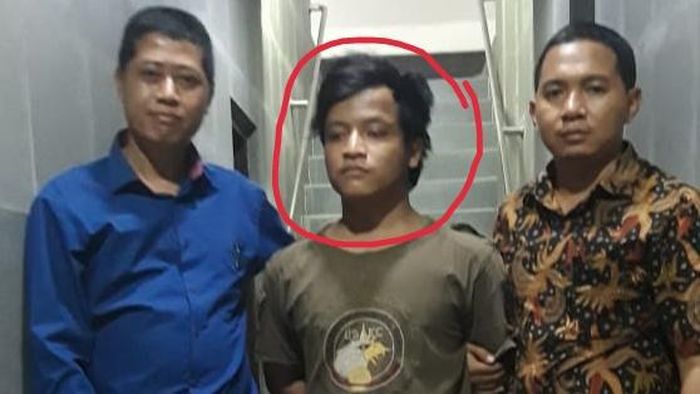 Muhammad Aris, terpidana kasus predator anak yang  pertama menerima hukuman kebiri kimia di Indonesia.