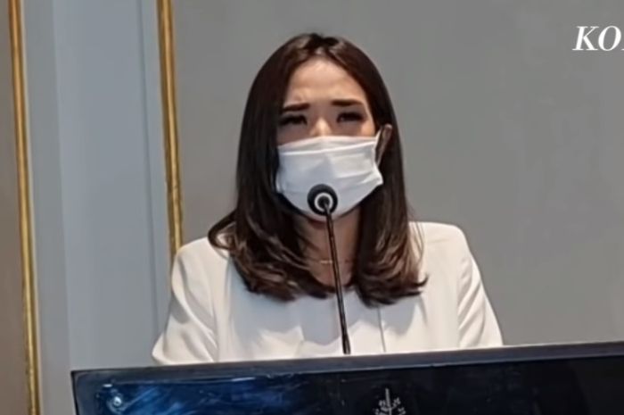 Gisella Anastasia akhirnya muncul dan minta maaf kepada masyarakat atas perbuatannya rekam video syur 19 detik yang bikin heboh publik.