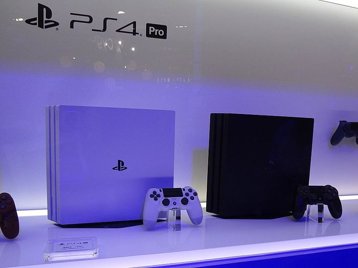 Terjual Sony PS4 PRO seri 7106B fullset garansi resmi panjang sampai 2021 |  KASKUS