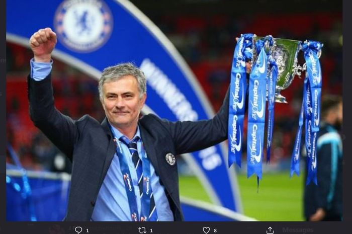 Jose Mourinho saat juara Piala Liga Inggris bersama Chelsea.