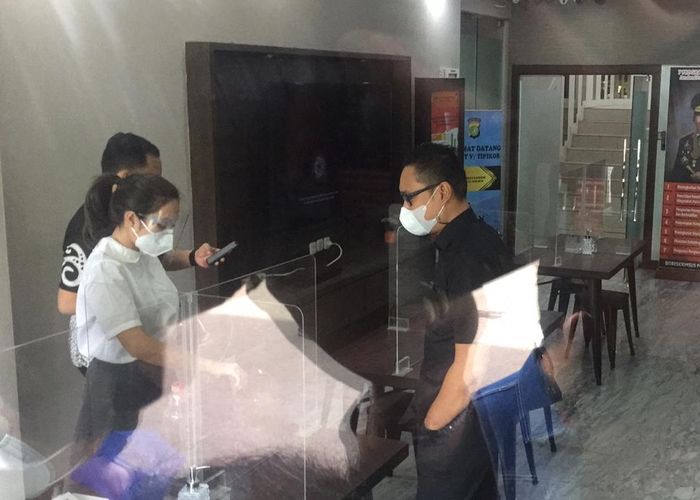 Gisella Anastasia diketahui pukul 09.00 WIB sudah berada di Direktorat Reserse Kriminal Khusus Polda Metro Jaya.