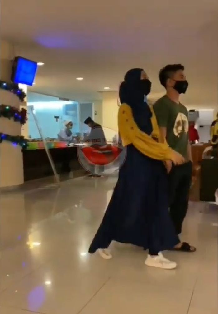 Rizki DA dan Nadya Mustika kompak periksa di rumah sakit