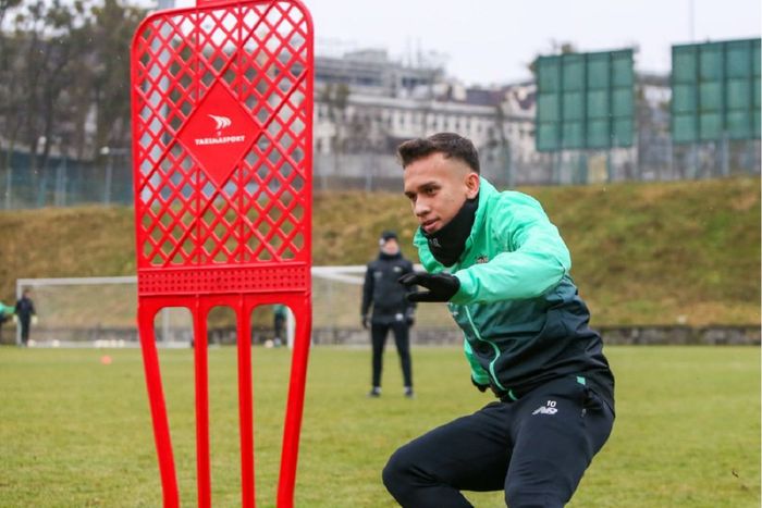 Seusai mengikuti TC Timnas U-22 Indonesia, Egy Maulana Vikri kembali ke Lechia Gdansk untuk kembali berlatih menghadapi paruh kedua Ekstraklasa (Liga Polandia) 2020-2021.