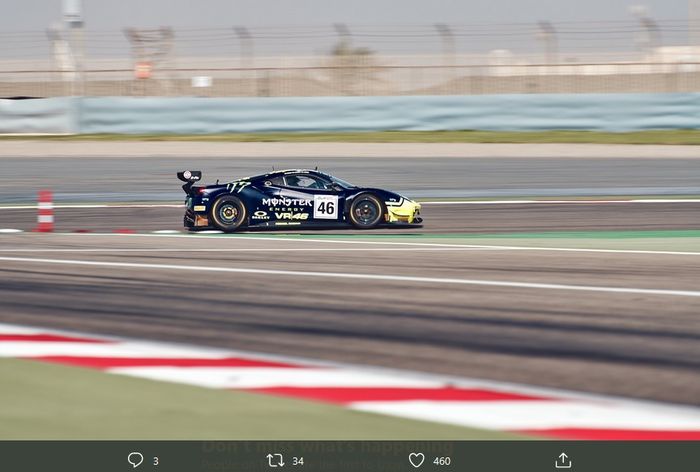 Aksi tim Monster VR46 Kessel yang diperkuat Valentino Rossi, Luca Marini, dan Alessio Salucci pada sesi latihan Gulf 12 Hours di Sirkuit Internasional Bahrain, Sakhir, Bahrain, 7 Januari 2021.