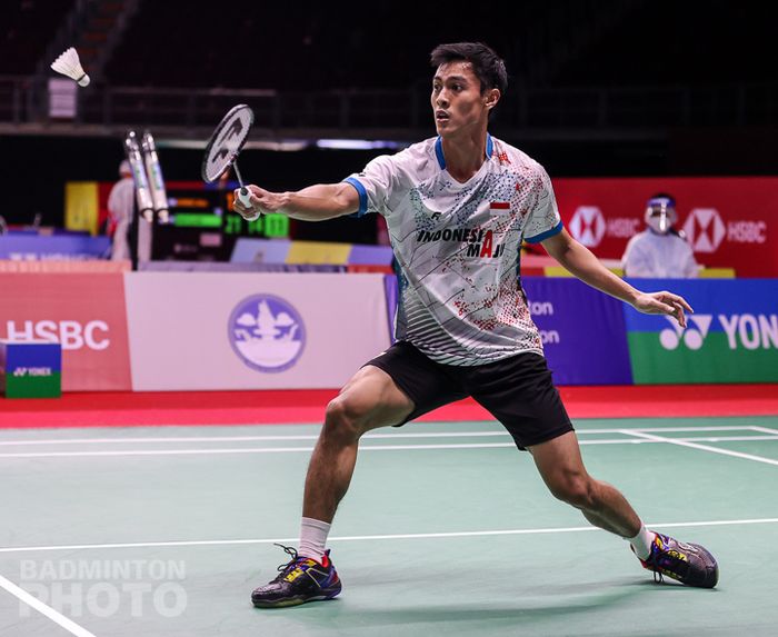 Pebulu tangkis tunggal putra Indonesia, Shesar Hiren Rhustavito, pada babak pertama Thailand Open I 2021 di Impact Arena Bangkok, Rabu (13/1/2021).