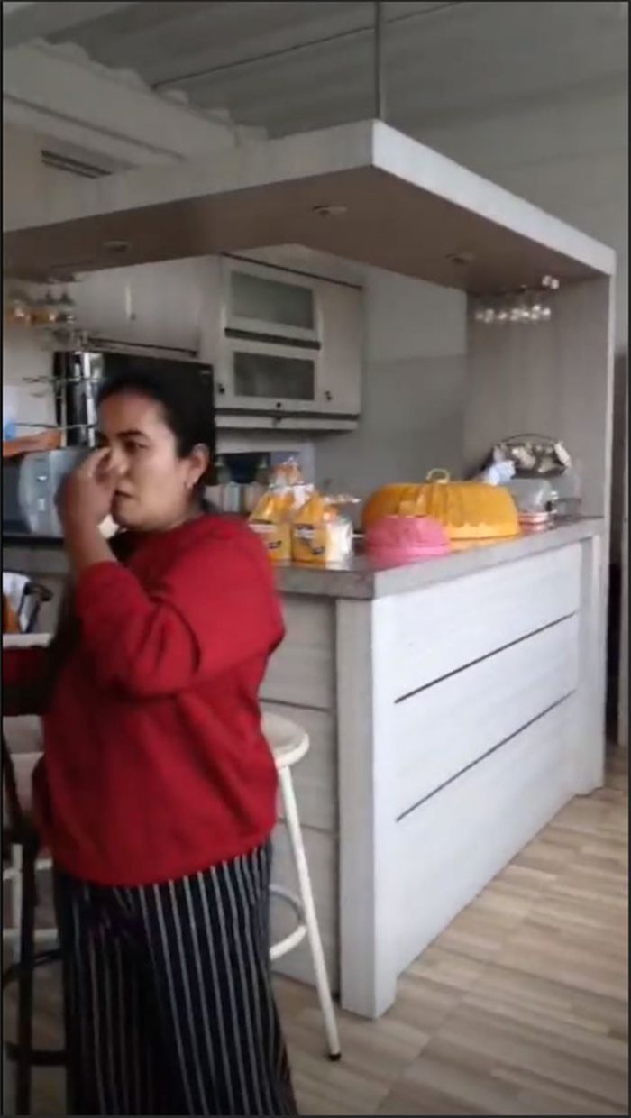 Dapur villa mewah Ayu Ting Ting di Bogor