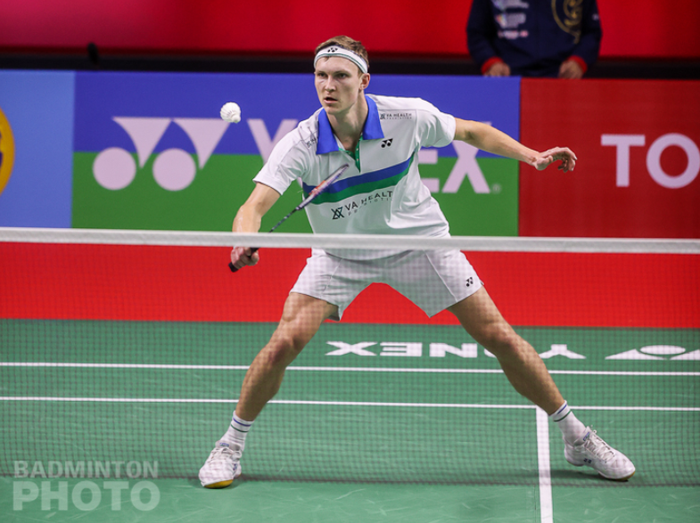 Pebulu tangkis tunggal putra Denmark, Viktor Axelsen, saat tampil pada semifinal Thailand Open I 2021 di Impact Arena, Bangkok, Thailand, Sabtu (16/1/2021).