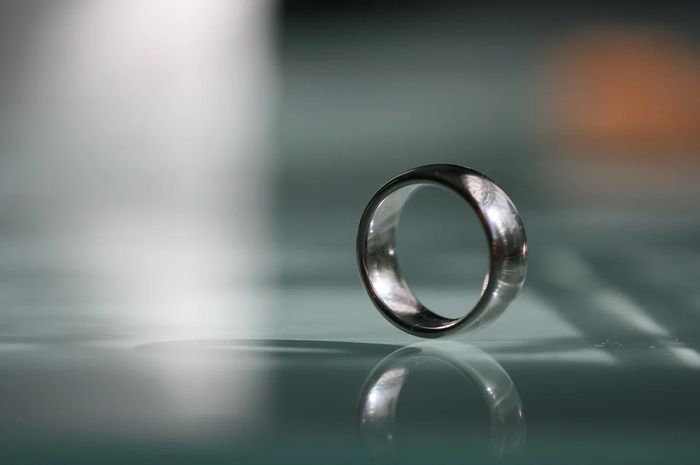 Tafsir Mimpi Diberi Cincin Perak Benarkah Ini Malah Pertanda Baik Semua Halaman Suar