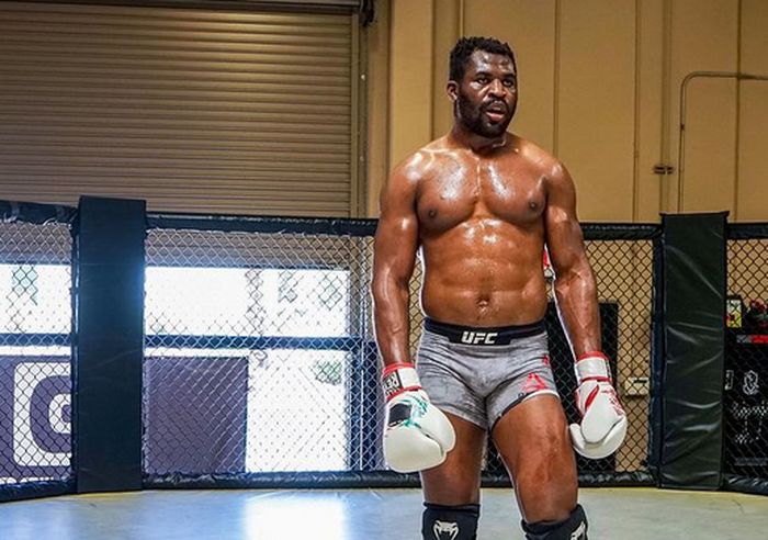 Penampakan terbaru Predator UFC, Francis Ngannou jelang duel hadapi Stipe Miocic. Masih berani Ngelawan?