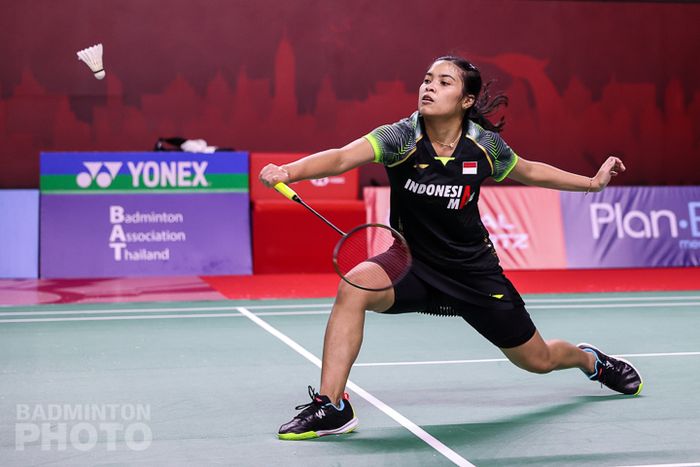 Aksi pebulu tangkis tunggal putri Indonesia, Gregoria Mariska Tunjung, pada babak pertama Thailand Open I 2021 di Impact Arena, Bangkok, Thailand, 12 Januari 2021.