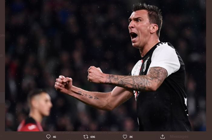 Mario Mandzukic saat membela Juventus.