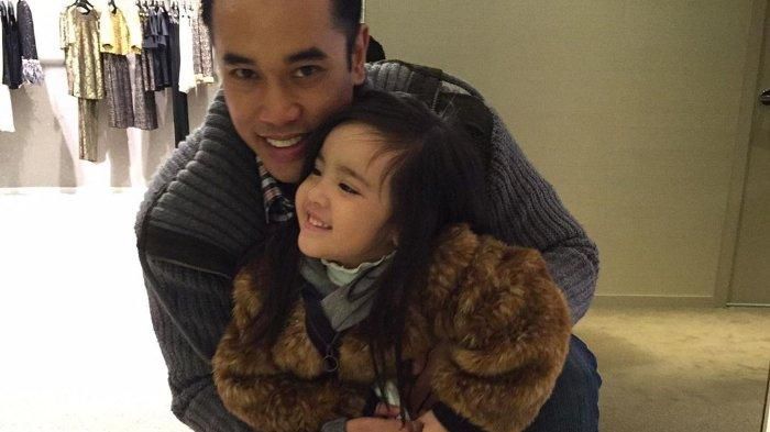 Ardi Bakrie dan putrinya, Mikhayla Zalindra Bakrie.