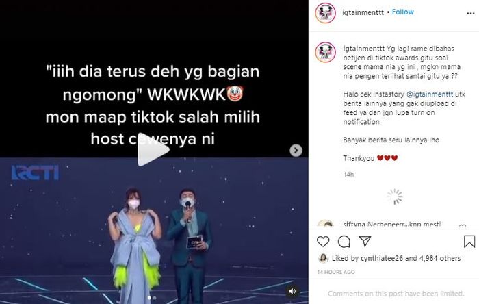 Perilaku Nia Ramadhani saat menjadi host di acara TikTok Awards