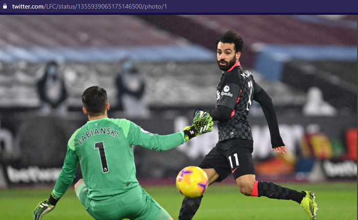 Penyerang Liverpool, Mohamed Salah, mencetak gol ke gawang West Ham dalam laga pekan ke-21 Liga Inggris 2020-2021, Minggu (31/1/2021) pukul 23.00 WIB.  