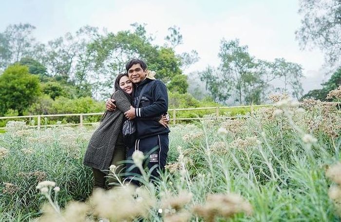 Mael Lee dan Intan Ratna Juwita