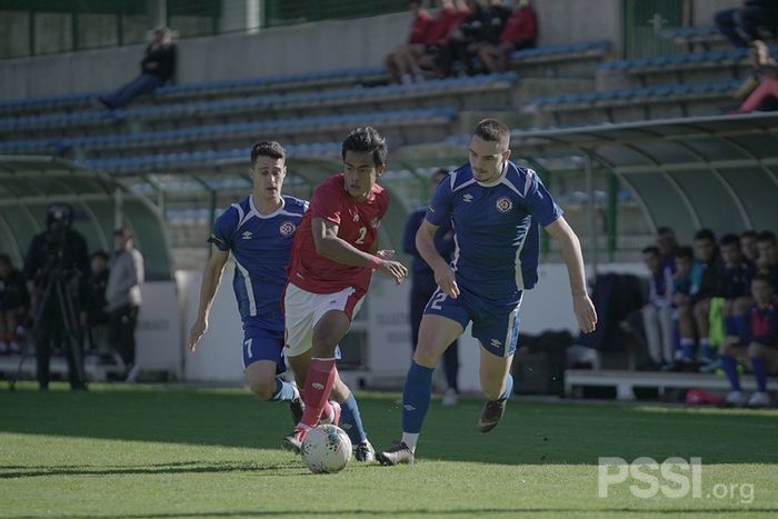 Bek PSIS Semarang, Pratama Arhan Alif Rifai saat memperkuat timnas U-19 Indonesia melawan klub asal Kroasia, NK Dugopolje, 8 Oktober 2020, di Kroasia.