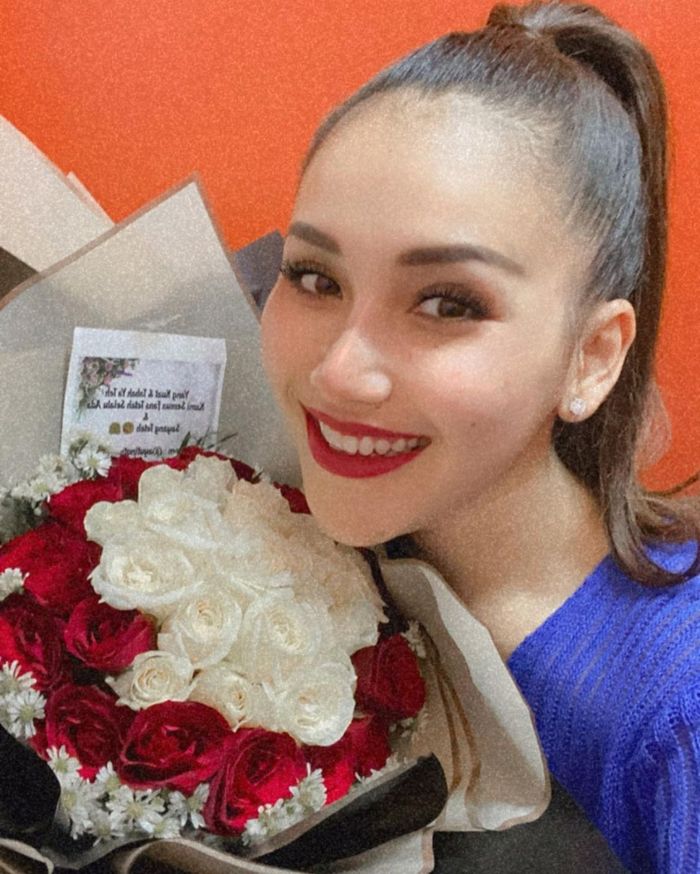 Selfie terbaru <a href='https://jambi.tribunnews.com/tag/ayu-ting-ting' title='Ayu Ting Ting'>Ayu Ting Ting</a>