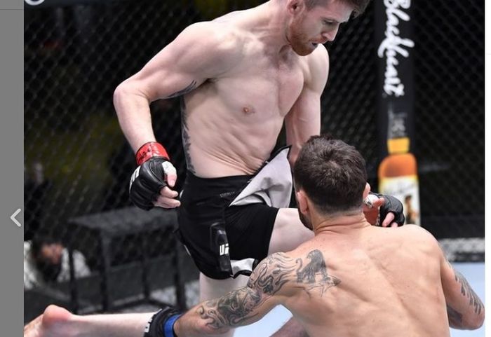 Cory Sandhagen berhasil mengalahkan Frankie Edgar melalui TKO mengesankan di UFC Vegas 18 pada hari Minggu (07/02/2021)