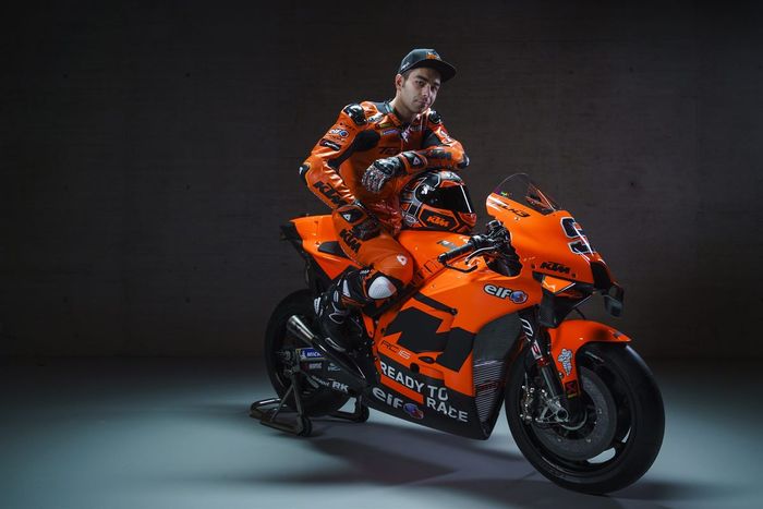 Pembalap Tech3 KTM Factory, Danilo Petrucci, dalam peluncuran tim untuk MotoGP 2021.
