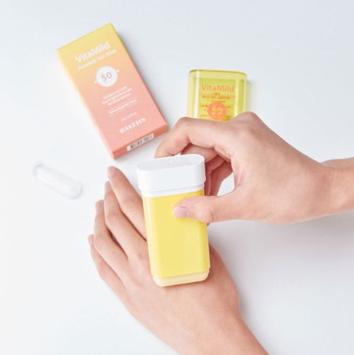 Protect skin from UV rays, here are 5 sunscreen stick options and their benefits!