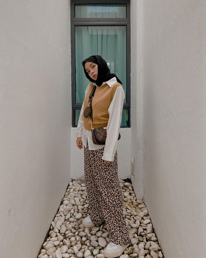 Tampil menarik dan keren dengan padu padan vest yuk