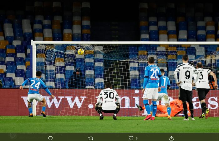 Lorenzo Insigne mencetak gol dan membuat Napoli ungul 1-0 atas Juventus pada babak pertama laga pekan ke-22 Liga Italia 2020-2021.